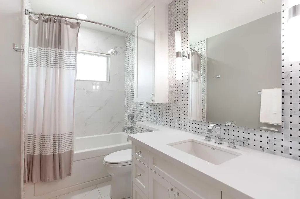 51 Wimbledon Drive SW Calgary AB T3C3J5