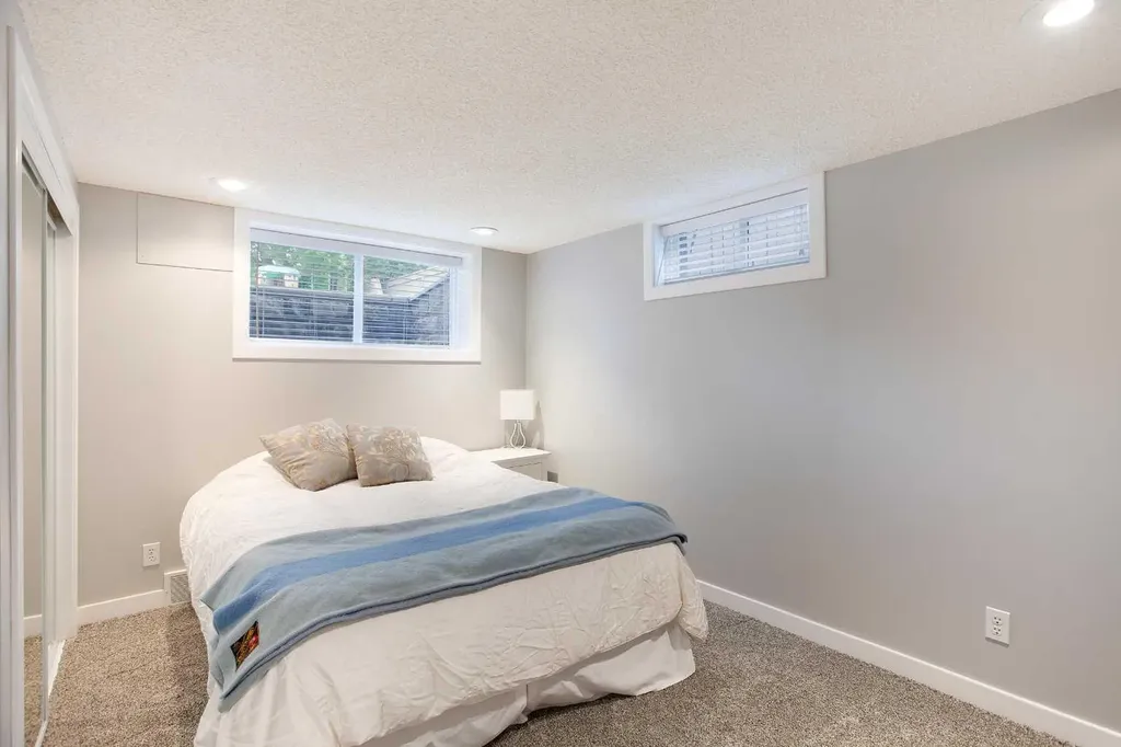 51 Wimbledon Drive SW Calgary AB T3C3J5
