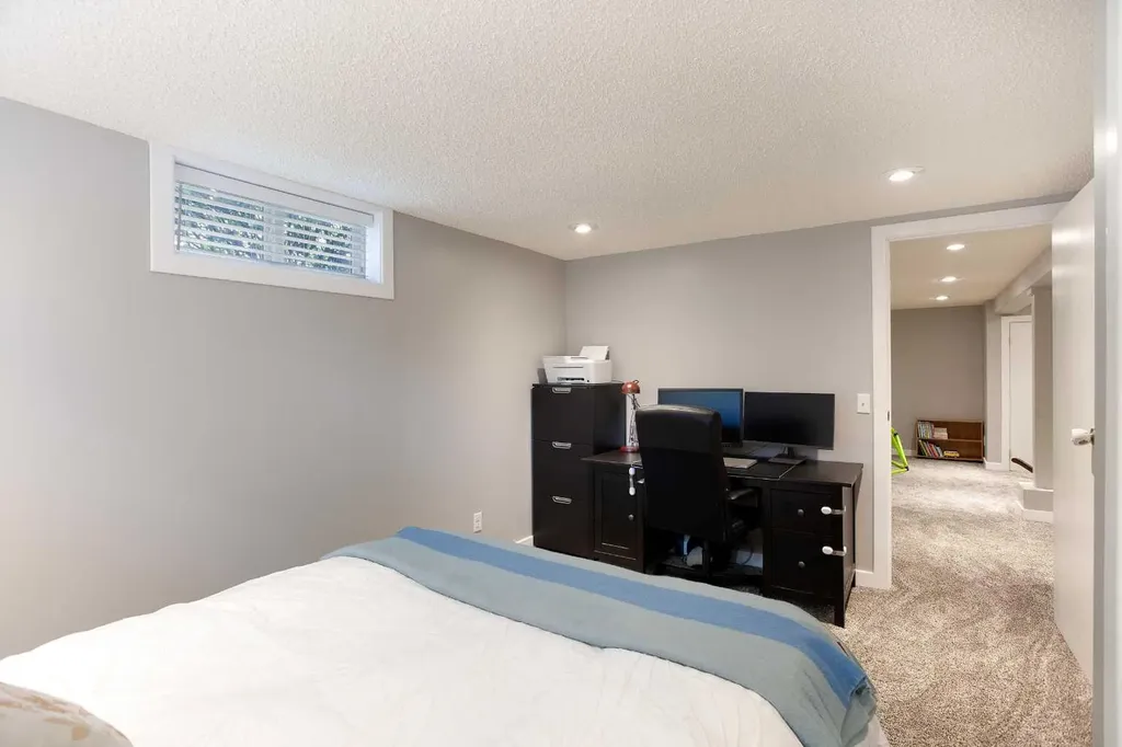 51 Wimbledon Drive SW Calgary AB T3C3J5