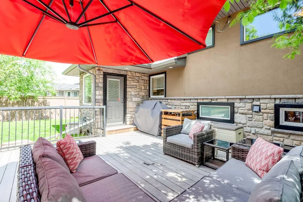 51 Wimbledon Drive SW Calgary AB T3C3J5