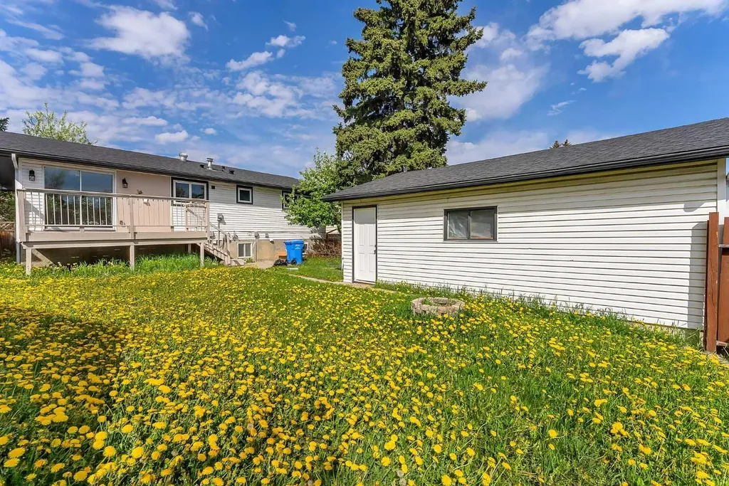 214 Rundleview Close NE Calgary AB T1Y 1J1