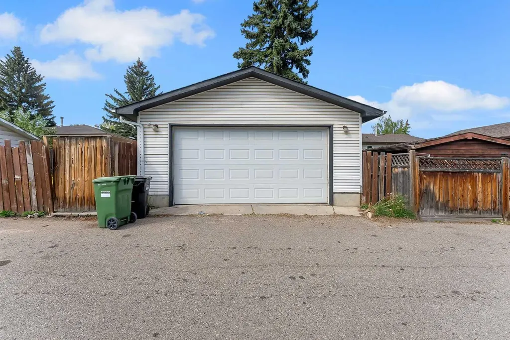 214 Rundleview Close NE Calgary AB T1Y 1J1