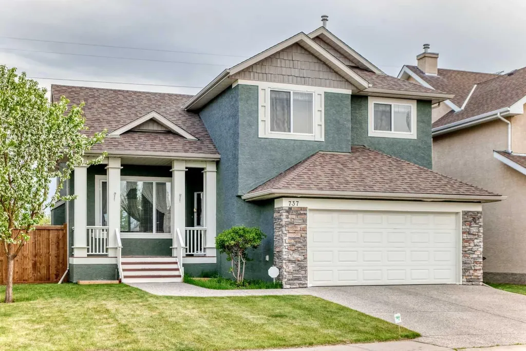 737 Wentworth Place SW Calgary AB T3H4N9