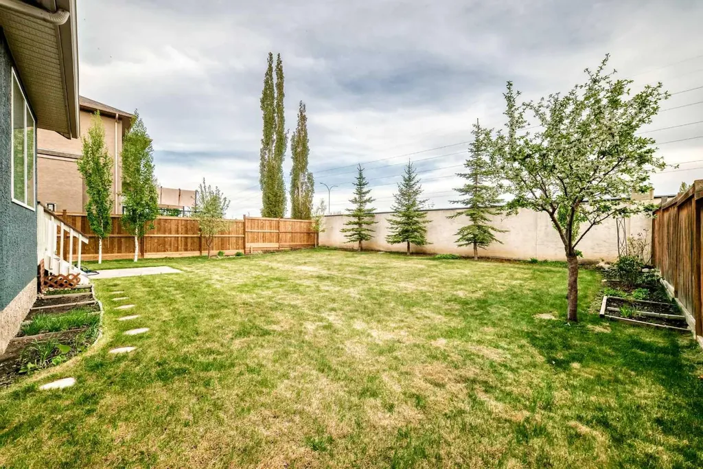 737 Wentworth Place SW Calgary AB T3H4N9
