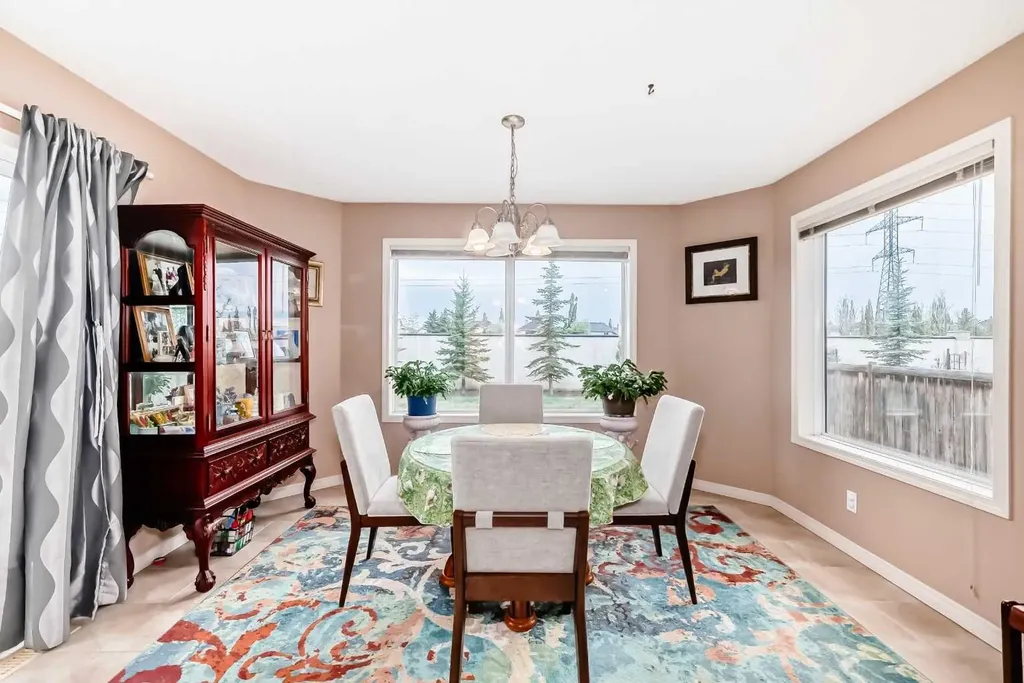737 Wentworth Place SW Calgary AB T3H4N9
