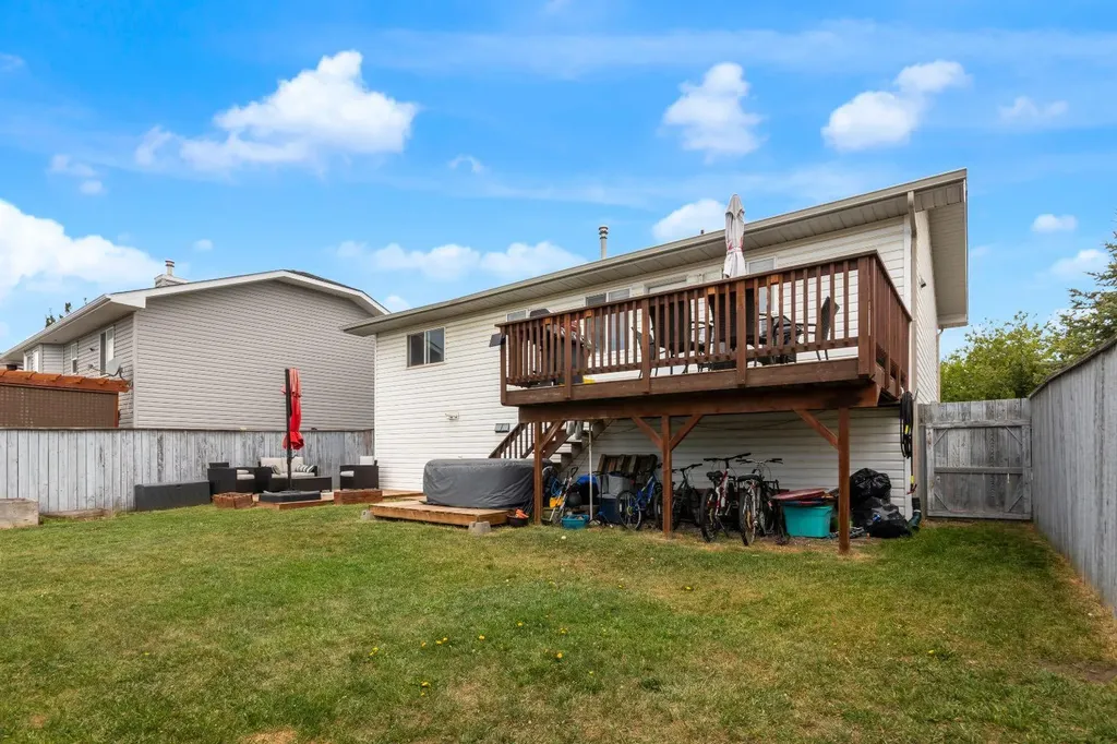 1918 Strathcona Terrace Strathmore AB T1P1S8