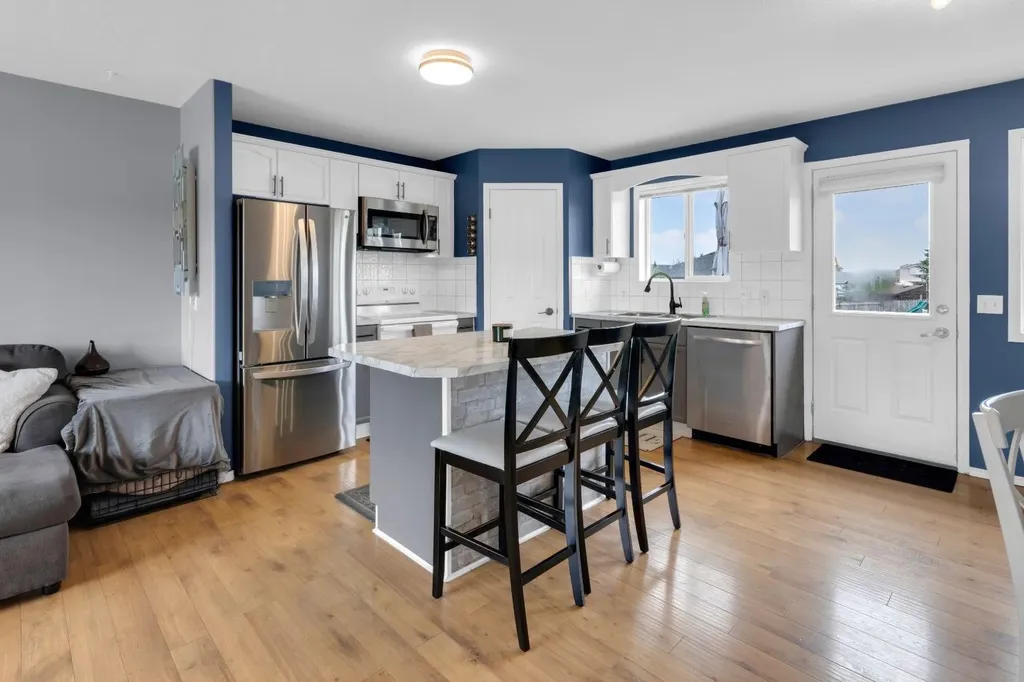 1918 Strathcona Terrace Strathmore AB T1P1S8