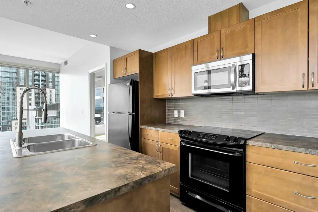 211 13 Avenue SE Calgary AB T2G1E1