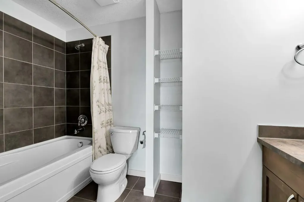 211 13 Avenue SE Calgary AB T2G1E1