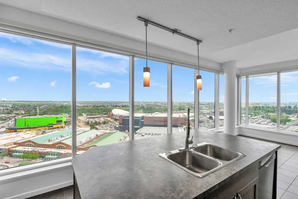 211 13 Avenue SE Calgary AB T2G1E1