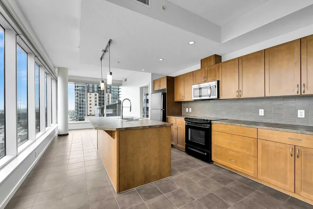 211 13 Avenue SE Calgary AB T2G1E1