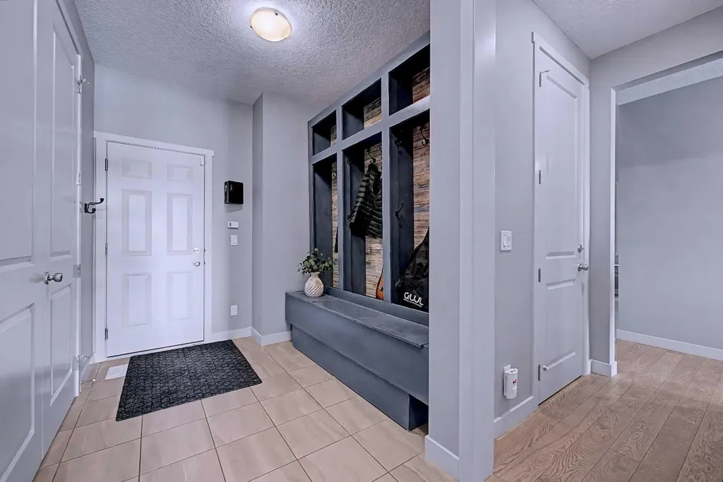 121 Marquis View SE Calgary AB T3M2H4