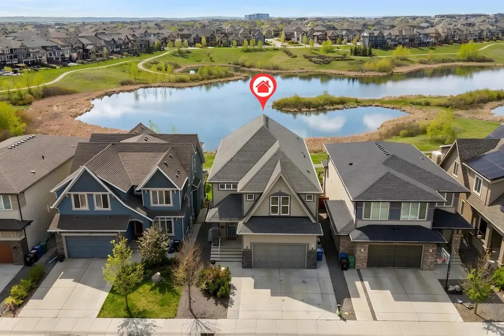 121 Marquis View SE Calgary AB T3M2H4