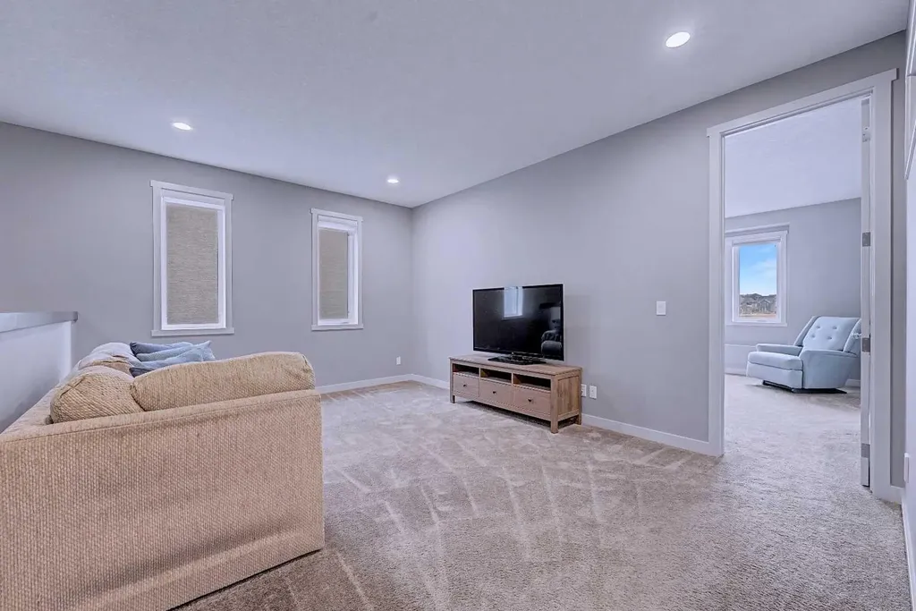 121 Marquis View SE Calgary AB T3M2H4