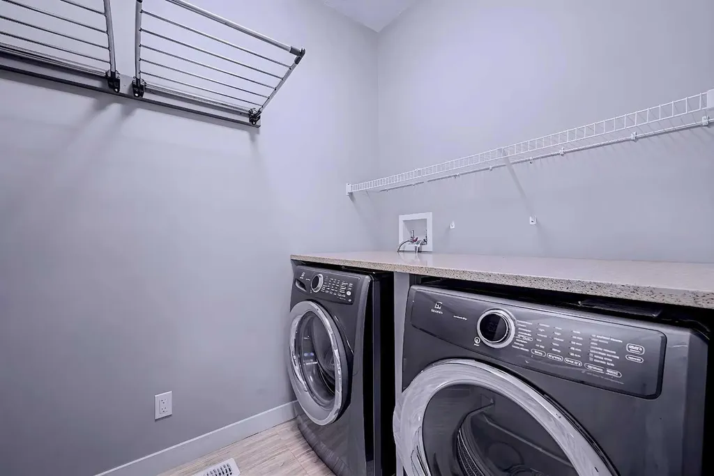 121 Marquis View SE Calgary AB T3M2H4