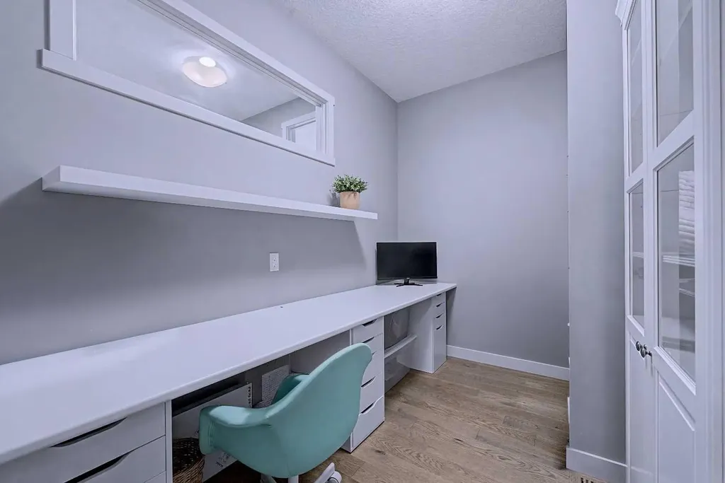 121 Marquis View SE Calgary AB T3M2H4