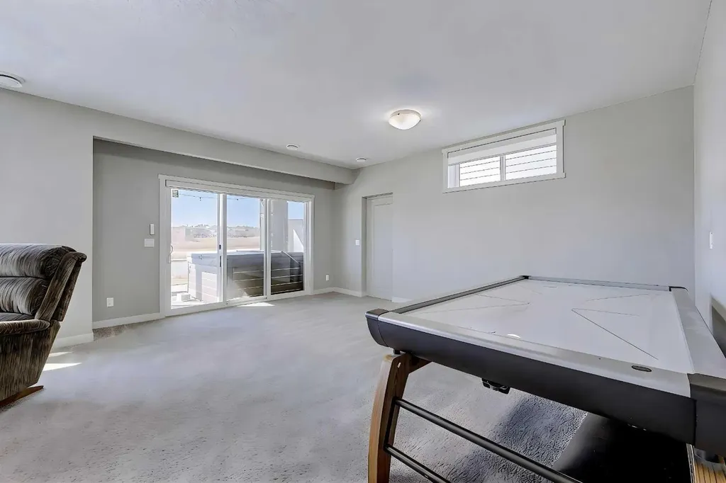 121 Marquis View SE Calgary AB T3M2H4