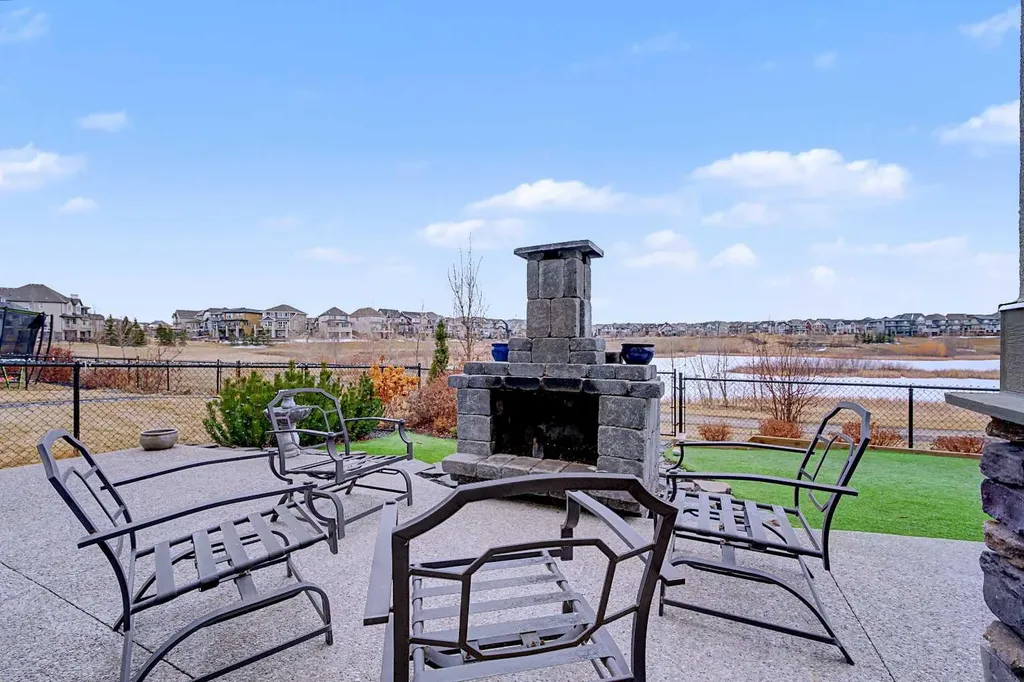 121 Marquis View SE Calgary AB T3M2H4