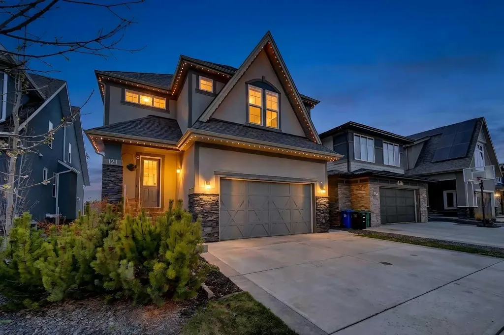 121 Marquis View SE Calgary AB T3M2H4