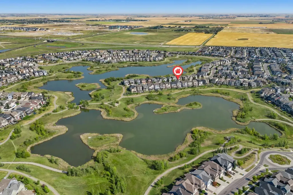 121 Marquis View SE Calgary AB T3M2H4