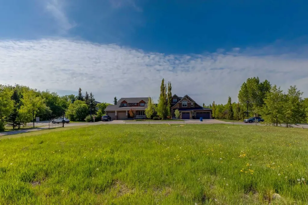6 Wexford Gardens SW Calgary AB T2h 4C9