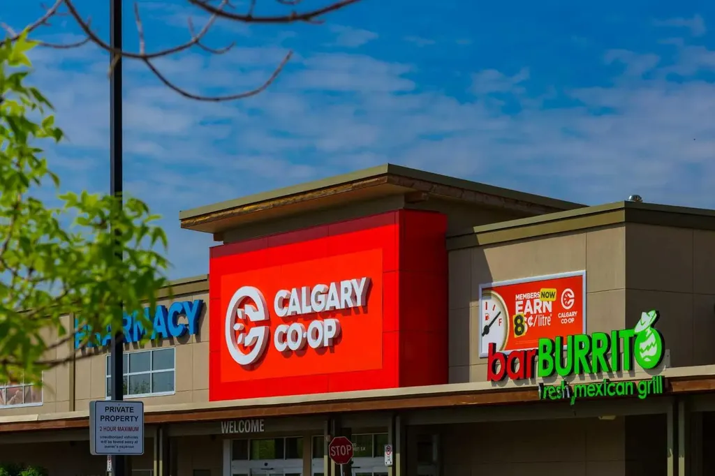 6 Wexford Gardens SW Calgary AB T2h 4C9