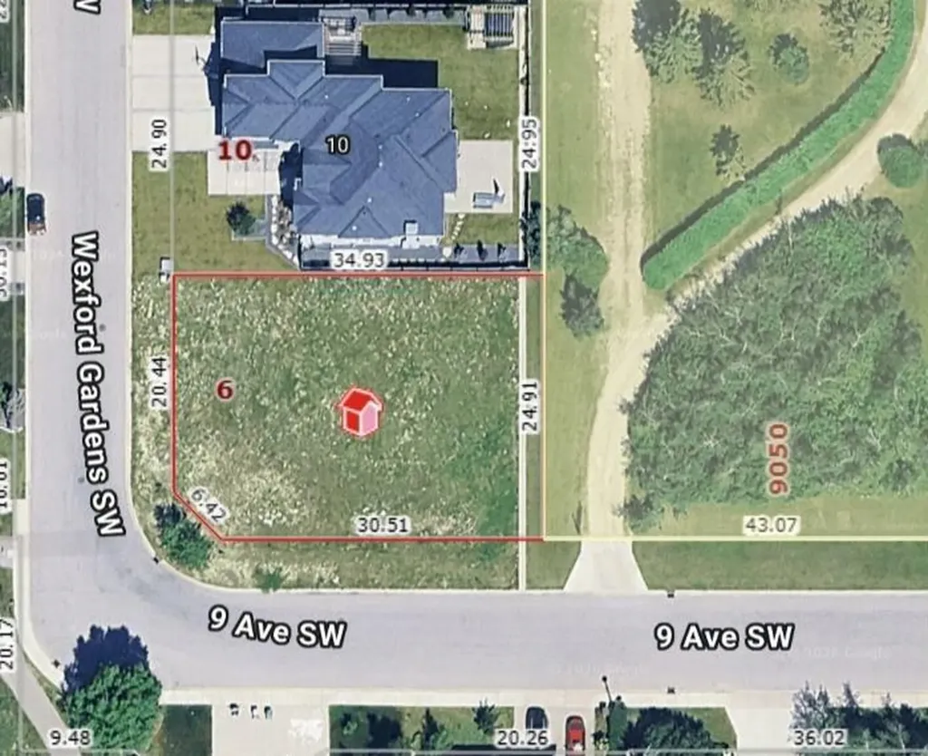 6 Wexford Gardens SW Calgary AB T2h 4C9