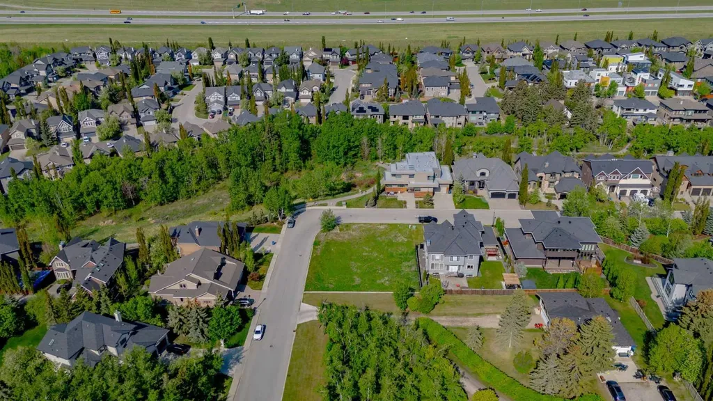 6 Wexford Gardens SW Calgary AB T2h 4C9