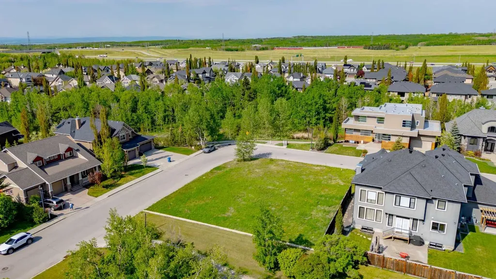 6 Wexford Gardens SW Calgary AB T2h 4C9