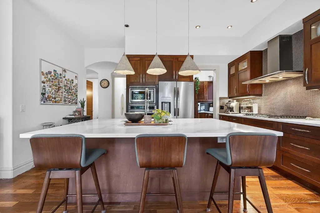2646 Evercreek Bluffs Way SW Calgary AB T2Y 4V7