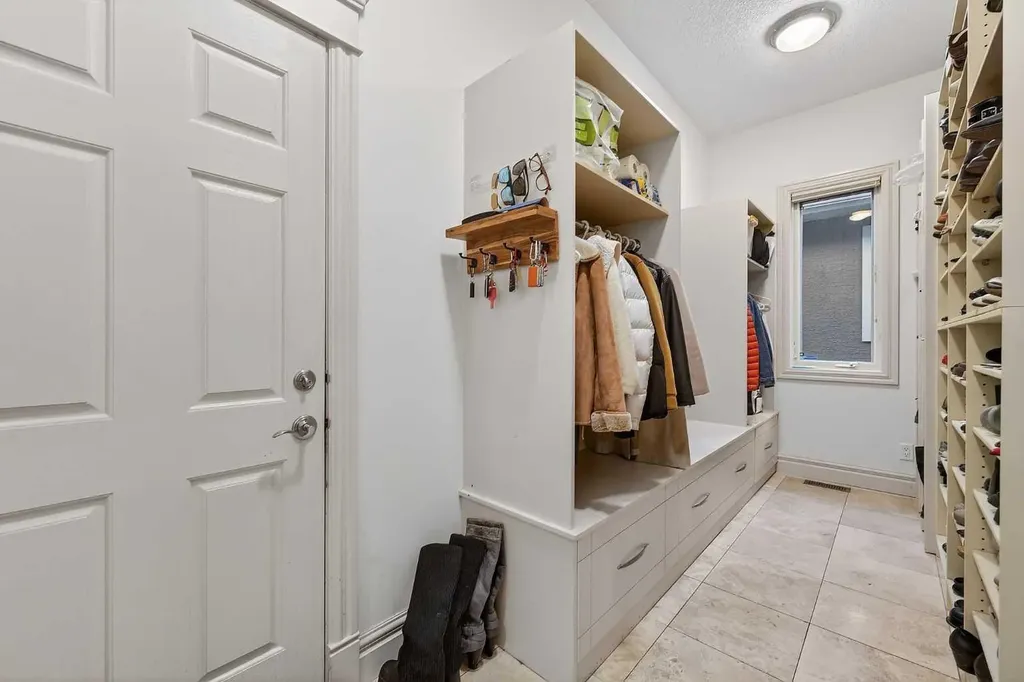 2646 Evercreek Bluffs Way SW Calgary AB T2Y 4V7