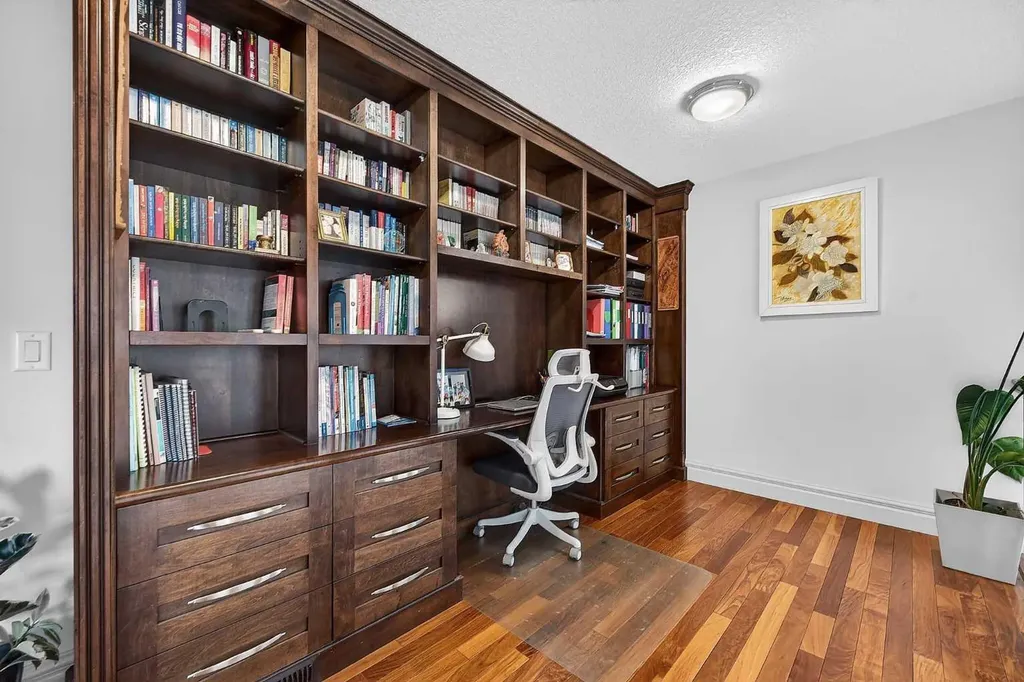 2646 Evercreek Bluffs Way SW Calgary AB T2Y 4V7