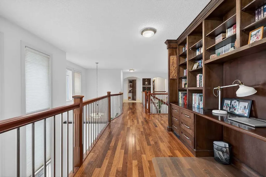2646 Evercreek Bluffs Way SW Calgary AB T2Y 4V7