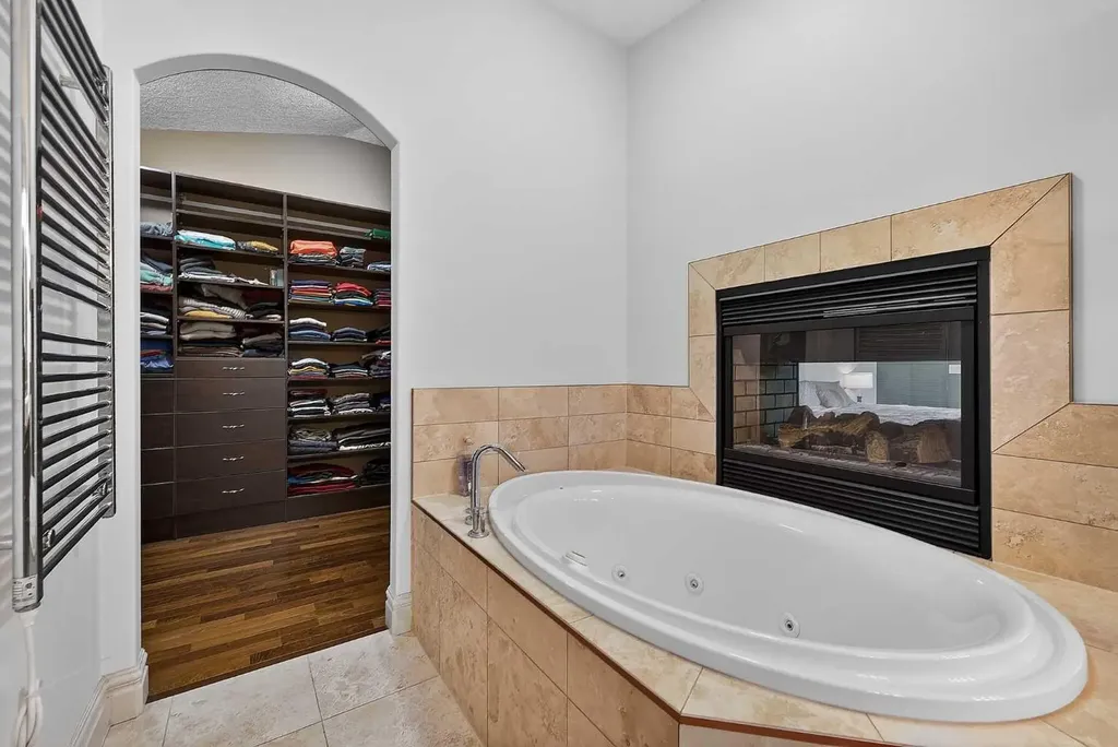 2646 Evercreek Bluffs Way SW Calgary AB T2Y 4V7