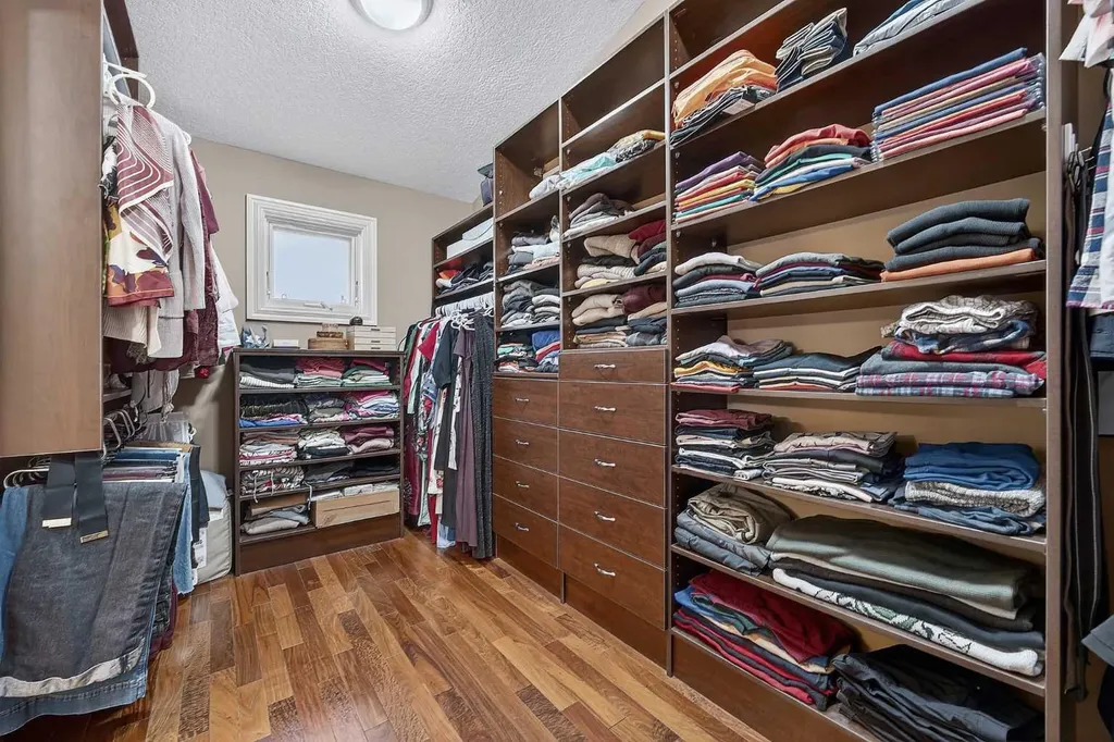 2646 Evercreek Bluffs Way SW Calgary AB T2Y 4V7