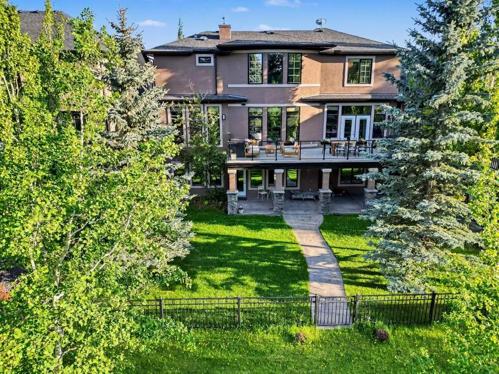 2646 Evercreek Bluffs Way SW Calgary AB T2Y 4V7
