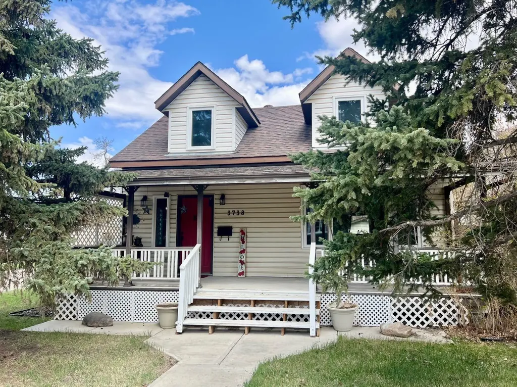 3738 45 Street Red Deer AB T4N1J4