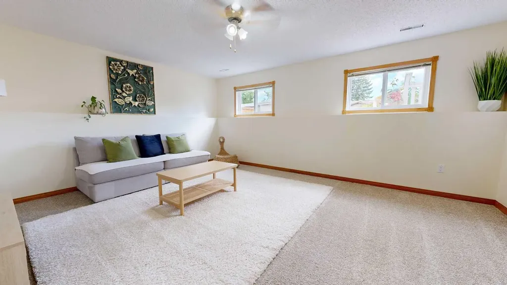 9413 64 Avenue Grande Prairie AB T8W 1B4