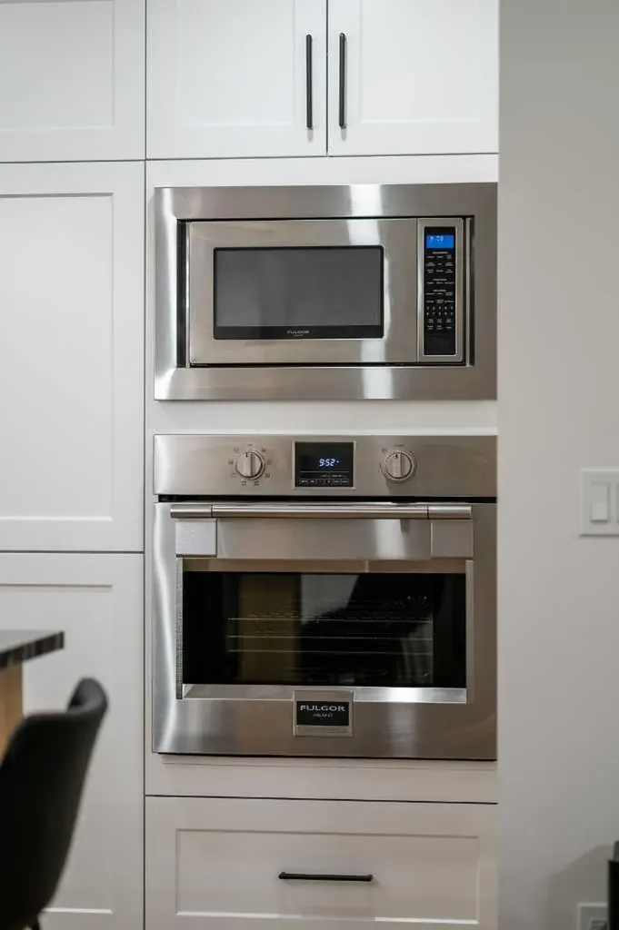 128 Lake Moraine Place SE Calgary AB T2J 2Y7