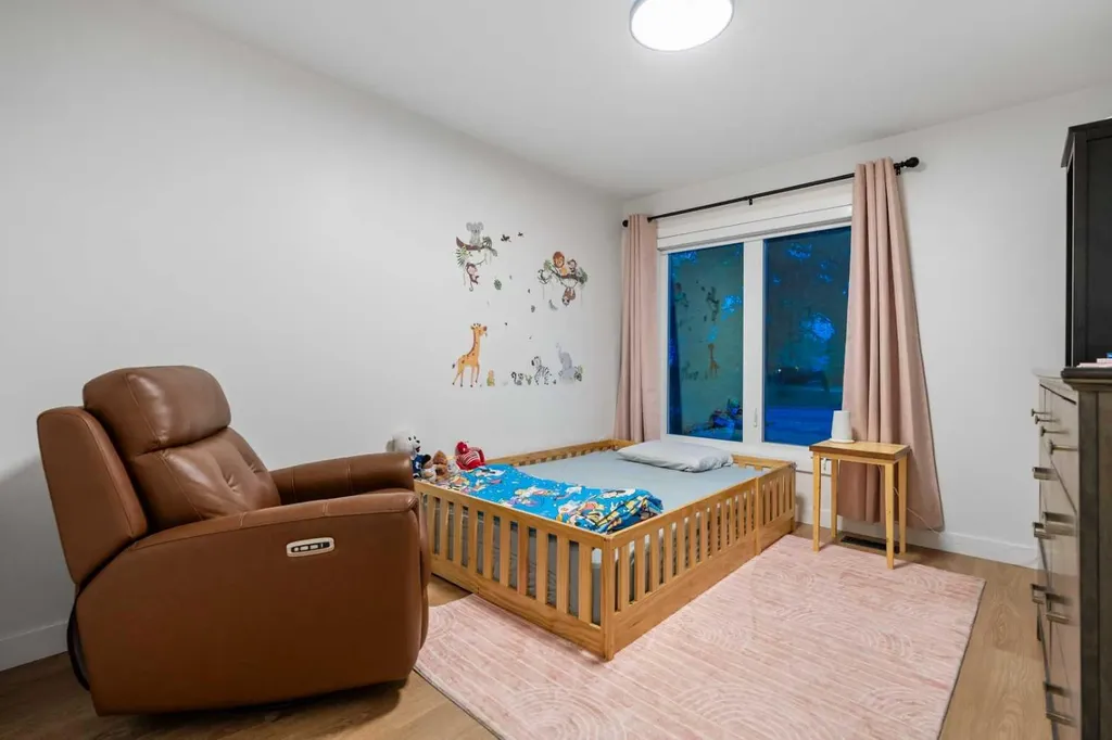 128 Lake Moraine Place SE Calgary AB T2J 2Y7