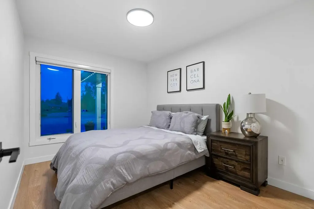 128 Lake Moraine Place SE Calgary AB T2J 2Y7