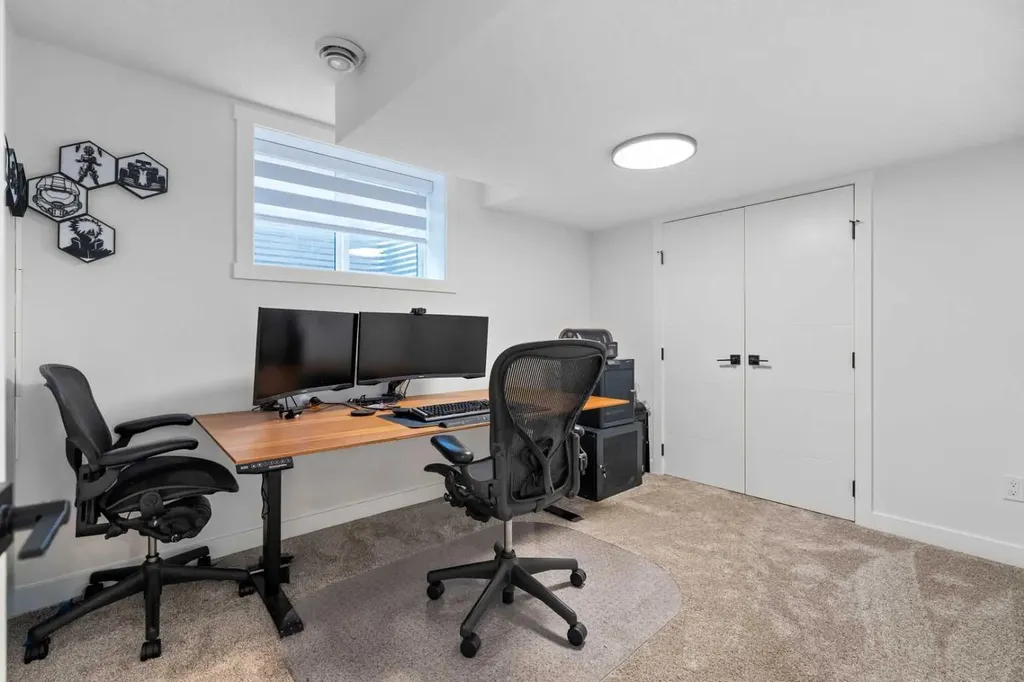 128 Lake Moraine Place SE Calgary AB T2J 2Y7