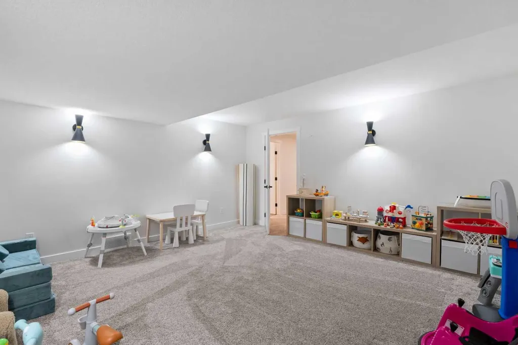 128 Lake Moraine Place SE Calgary AB T2J 2Y7