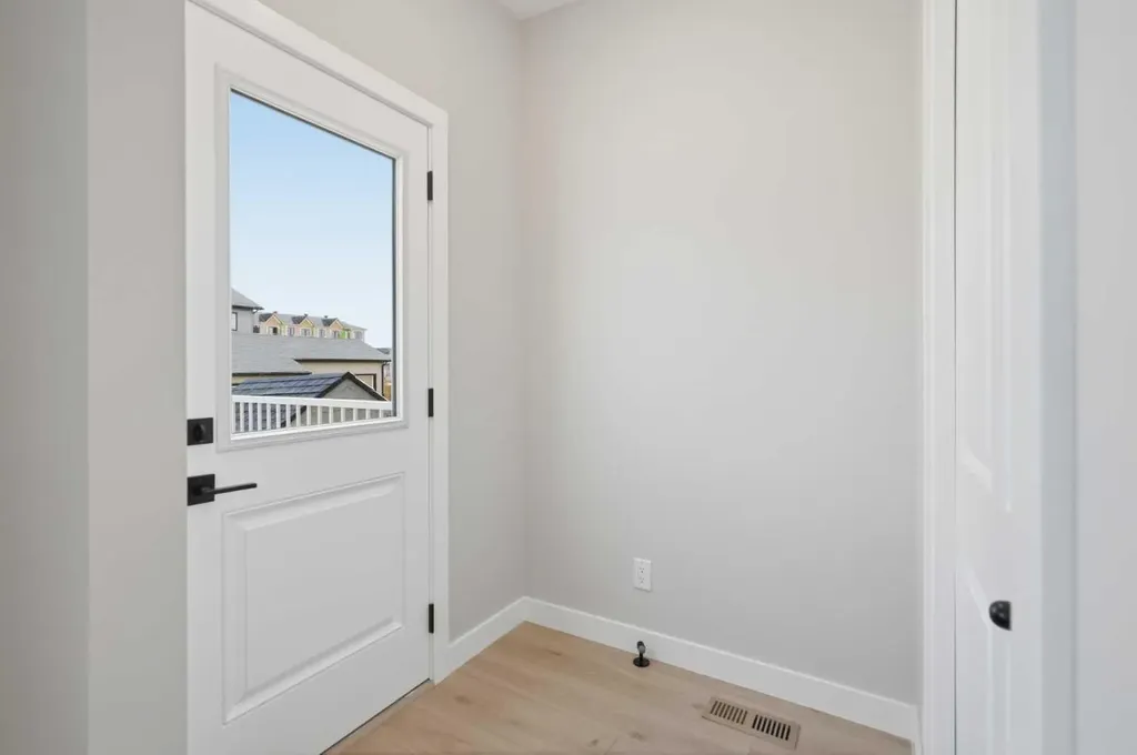 43 Belvedere Crescent SE Calgary AB T2A 7Z9
