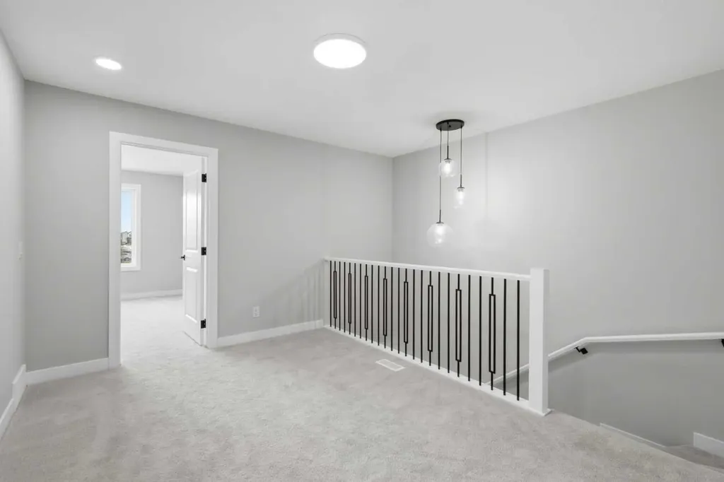 43 Belvedere Crescent SE Calgary AB T2A 7Z9
