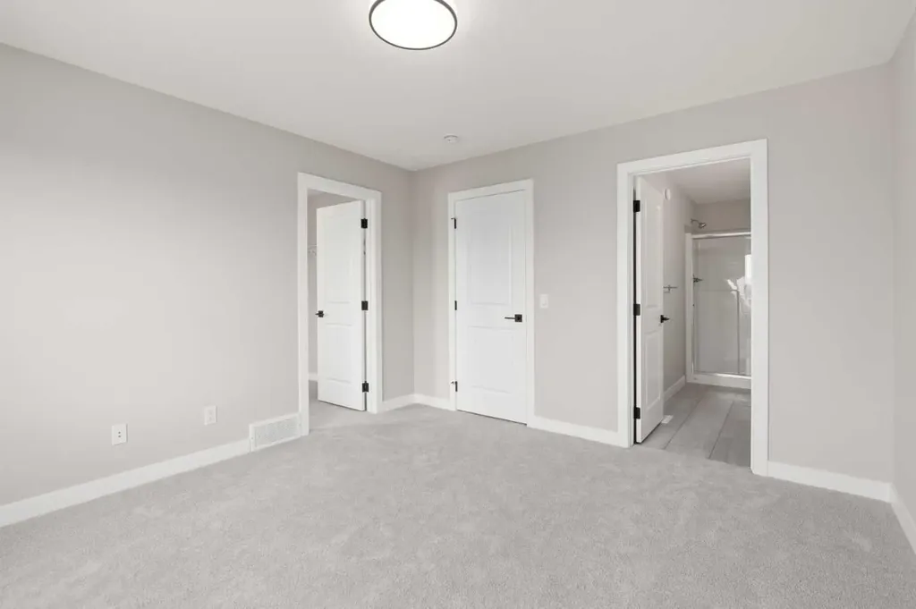 43 Belvedere Crescent SE Calgary AB T2A 7Z9