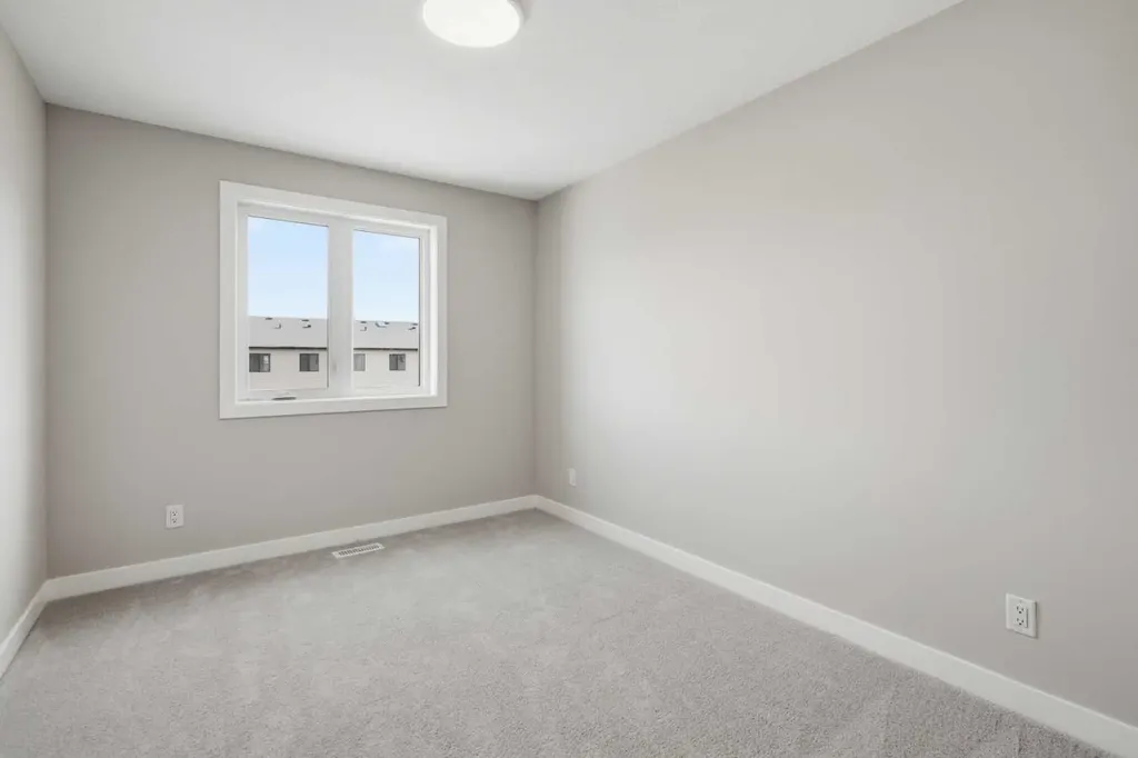 43 Belvedere Crescent SE Calgary AB T2A 7Z9