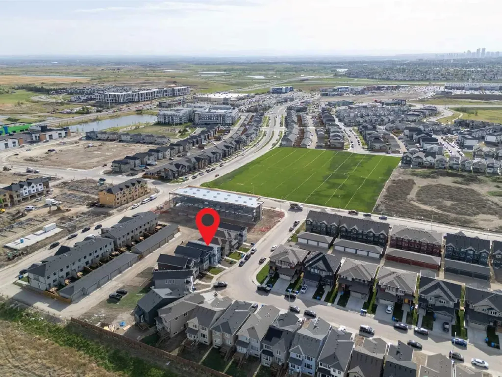 43 Belvedere Crescent SE Calgary AB T2A 7Z9