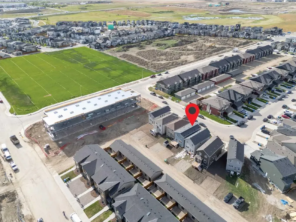 43 Belvedere Crescent SE Calgary AB T2A 7Z9