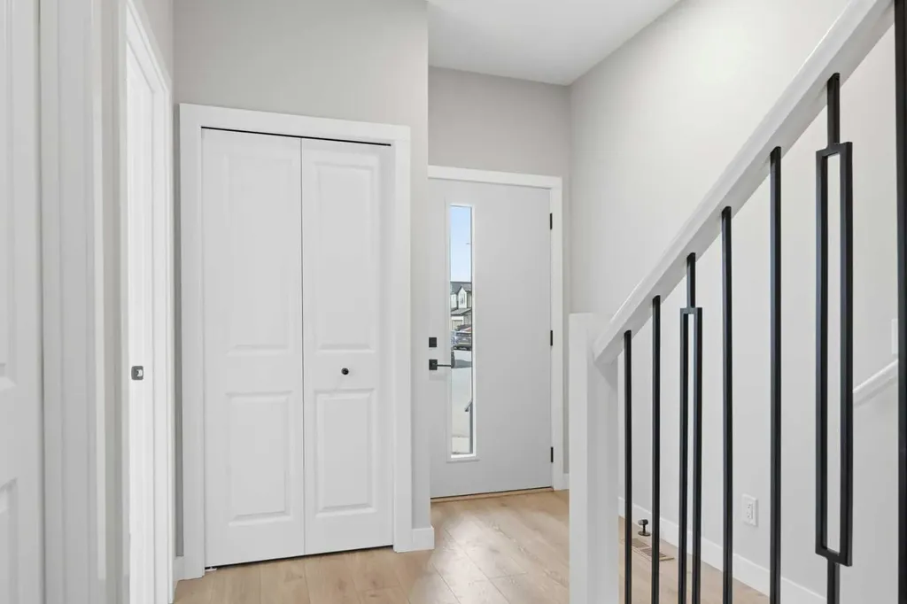 43 Belvedere Crescent SE Calgary AB T2A 7Z9